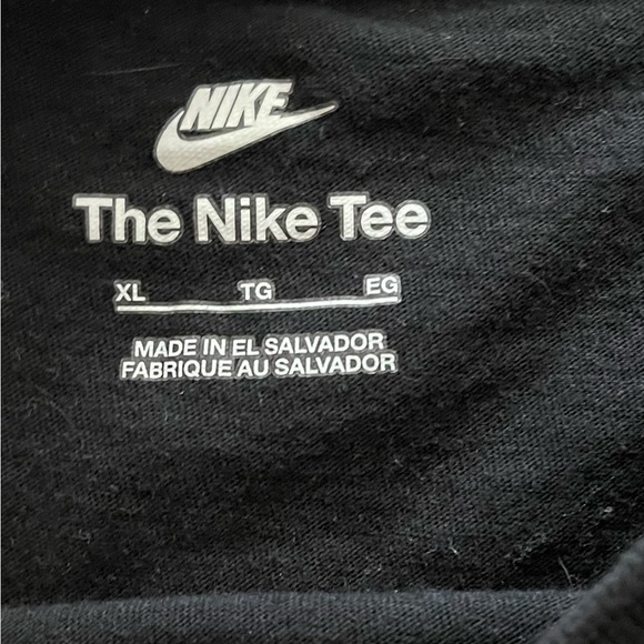 Nike Youth SS tshirt - Picture 4 of 4